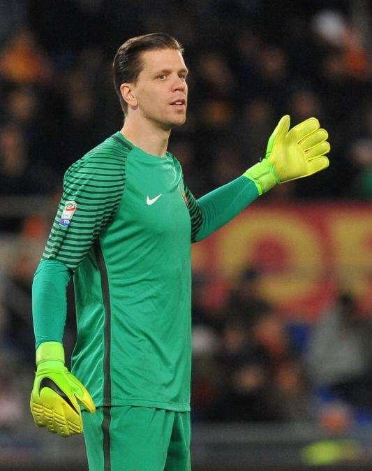 Szczęsny, vicino alla Juventus, apre e chiude altri scenari possibili 