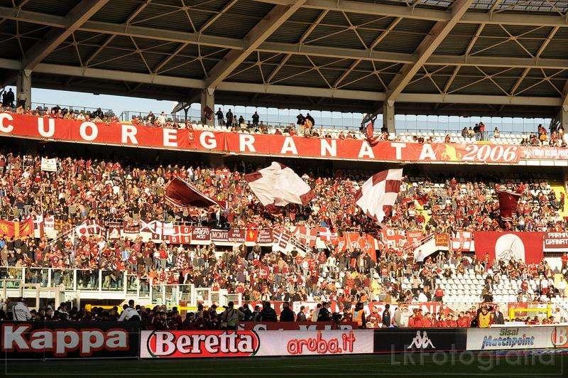 Torino, cori da stadio alla ripresa in Sisport 