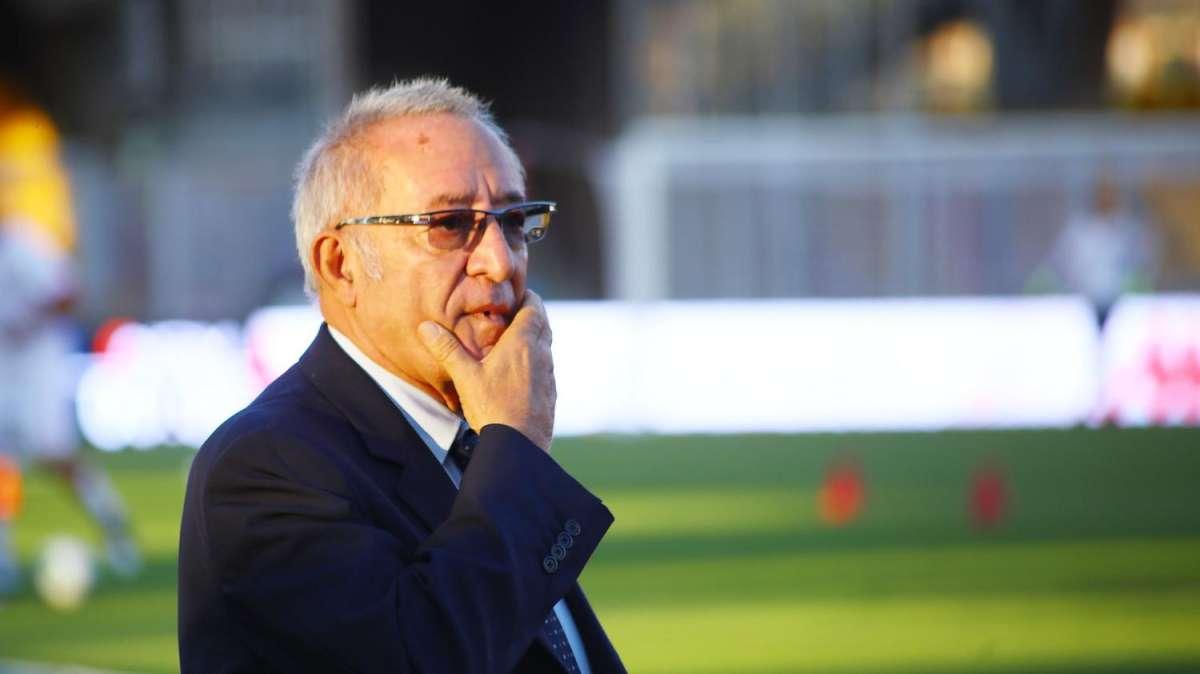 Vigorito, una furia con Mazzoleni al Var: "Mandato per ammazzarci"