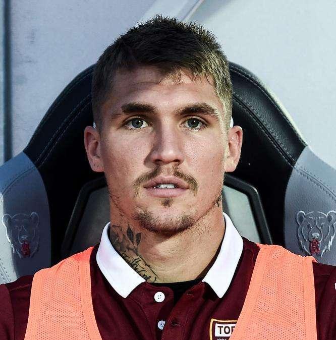 Lyanco, nella notte un rosso contro il Cile