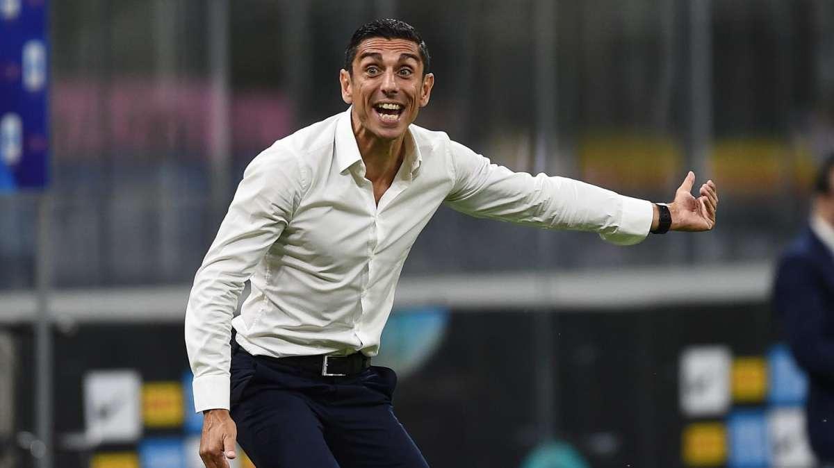La Gazzetta dello Sport: "La stretta di Longo"