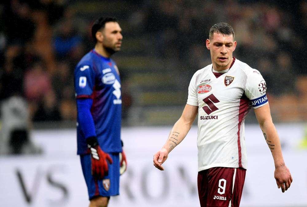 La Stampa: "Il piano b dei play-off o play-out. In un mese scudetto, Europa e retrocessione"
