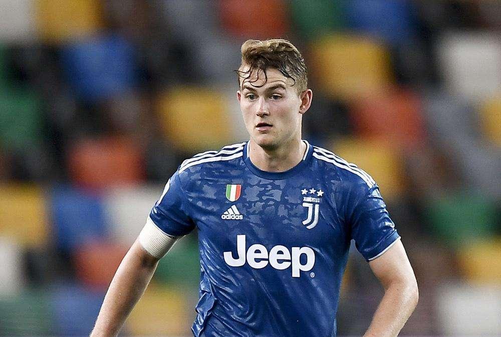 Il bianconero De Ligt verrà operato, previsti due mesi e mezzo di recupero