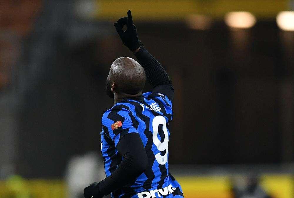L'Inter vede la vetta, 2-0 alla Lazio all'intervallo grazie a Lukaku