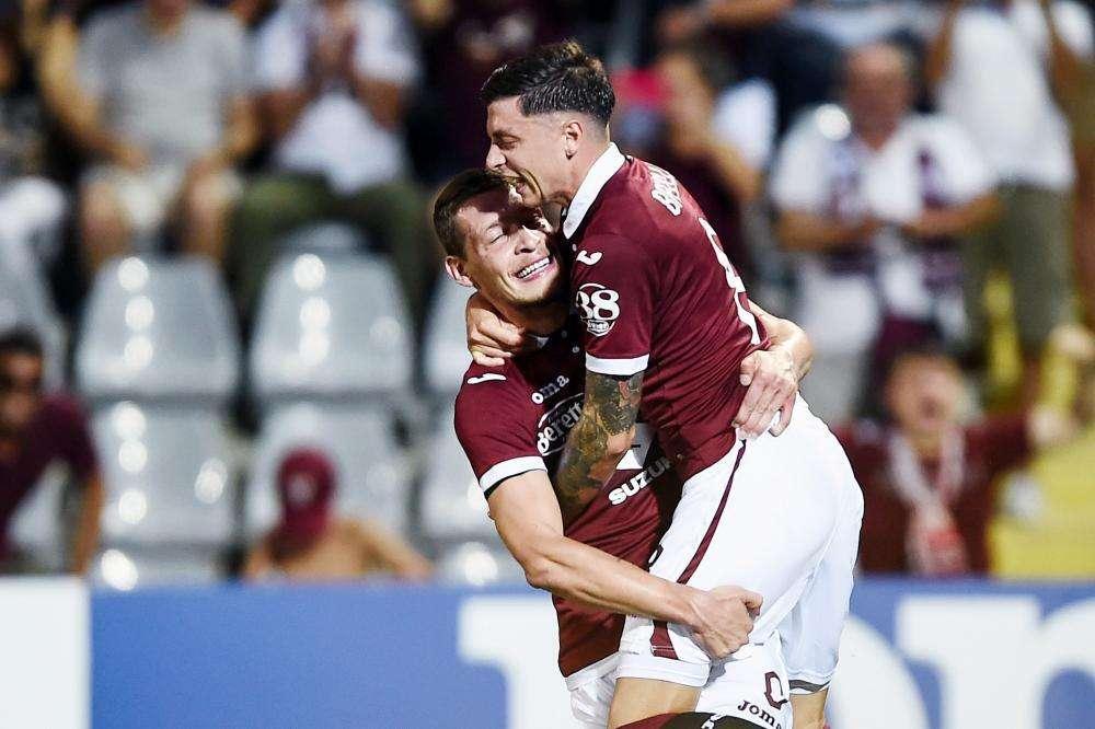 Toro di cuore battuto dagli episodi, squadra applaudita dai tifosi