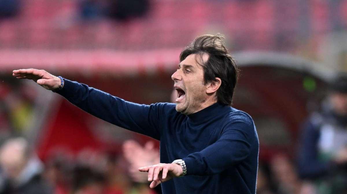 Conte: "Fatto un passo, per lo scudetto ne mancano quattro"