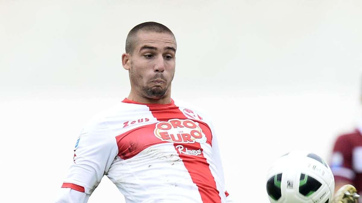 Per Pavoletti si muove prima la Lazio