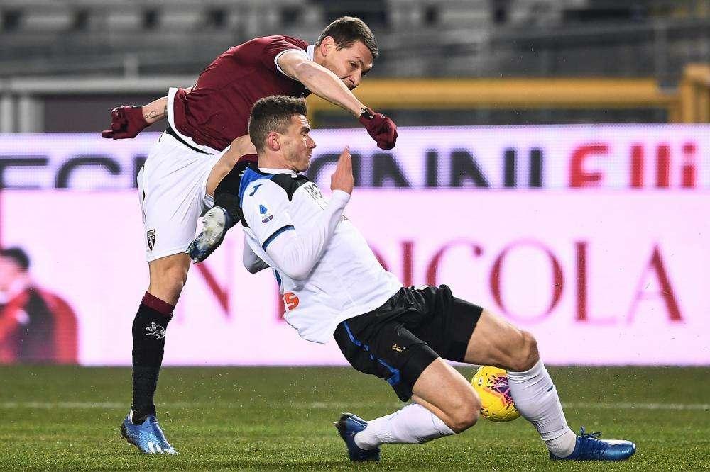 Belotti, tutte le piste di raffreddano. Ma le milanesi...