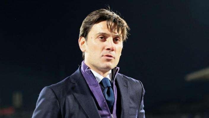 Fiorentina, Montella: "Niente falso nove, chi gioca davanti deve far gol. Cuadrado lì davanti ha troppa smania di segnare"