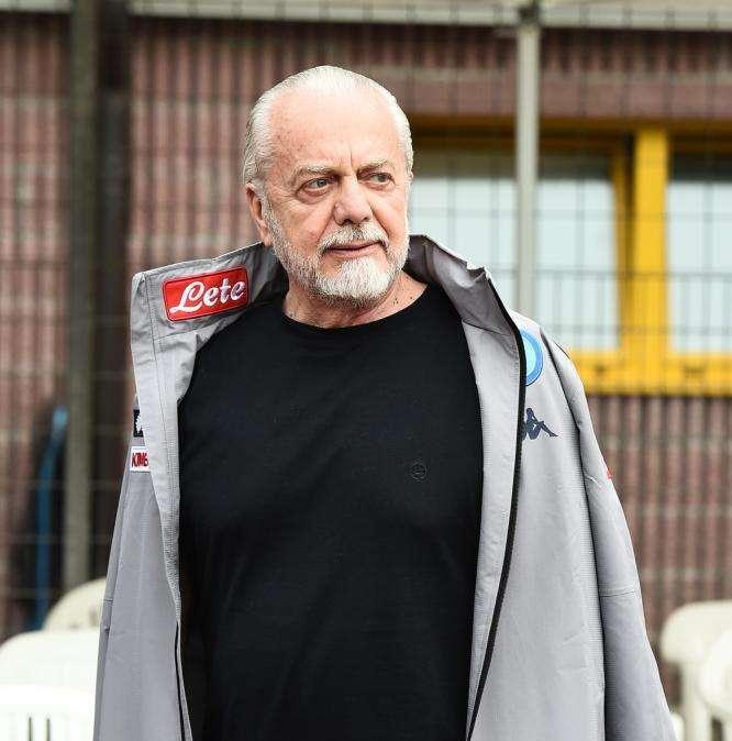 Napoli, è guerra tra società e squadra. Ecco il comunicato del club
