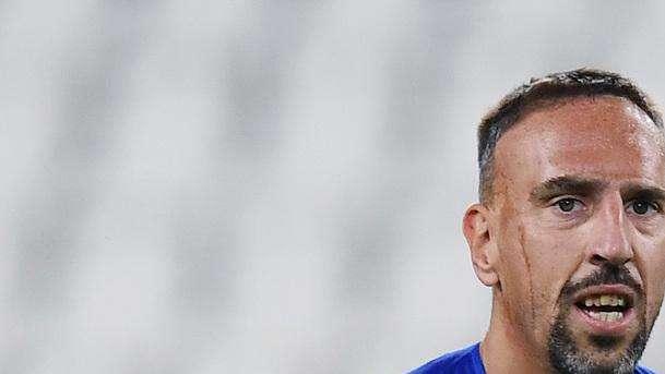 Salernitana, i tifosi sognano Ribéry e Viola. Intanto esodo a Torino