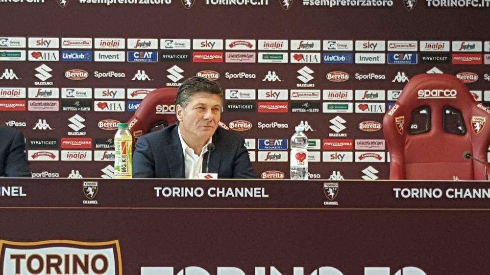 Mazzarri: "La rosa è troppo ampia, ma valuteremo se intervenire solo alla fine del girone d'andata"