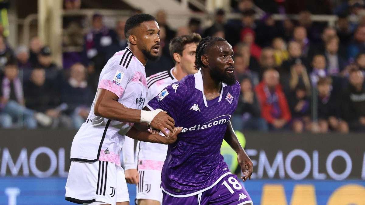 Europa - Bene la viola che vola in testa, cade la Roma a Praga