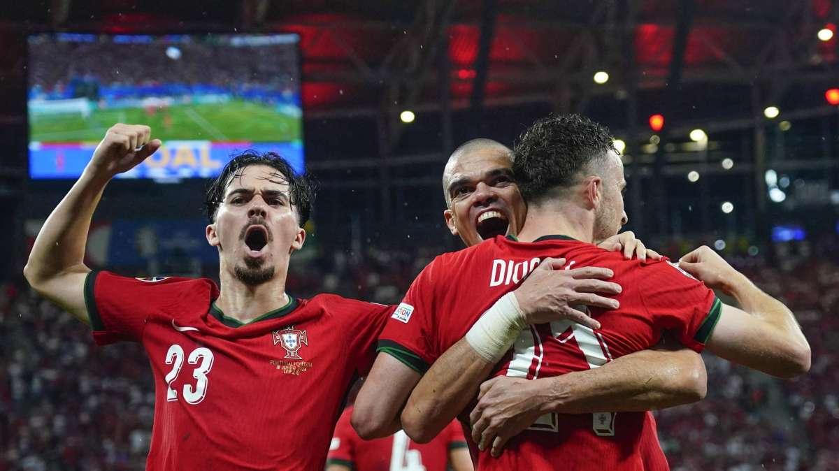 Tragedia nel mondo del calcio: morto l'attaccante del Liverpool Diogo Jota in un incidente stradale