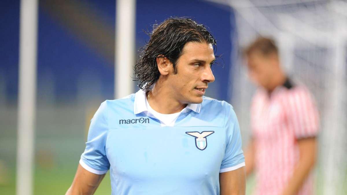 Bologna-Floccari, stretta finale. Proposto un triennale