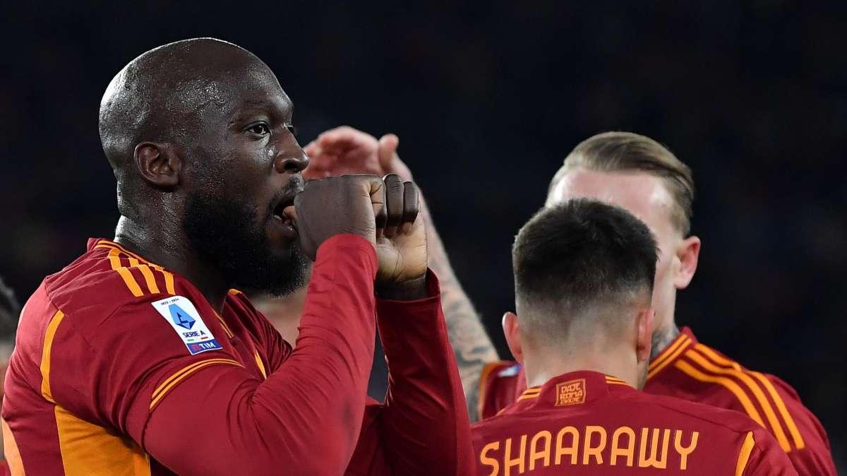 Serie A - Roma vanti di due reti all'intervallo sul Verona
