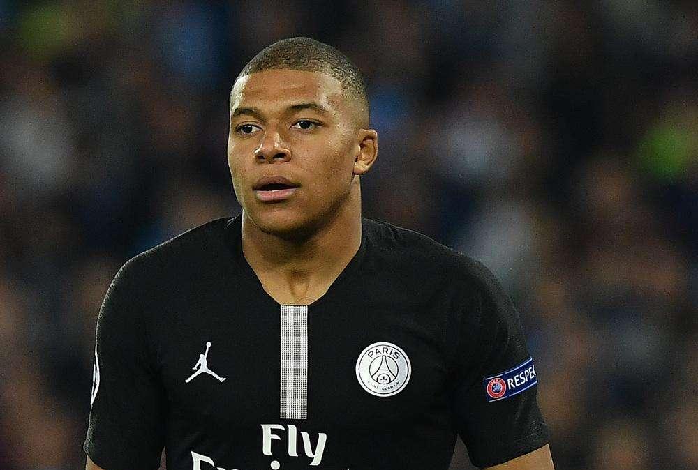 Champions League: vantaggi esterni di PSG e Chelsea all'intervallo