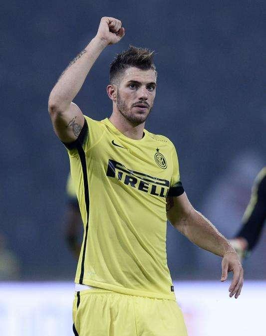 Il Napoli offre un quinquennale all'obiettivo granata Santon: chiusura vicina