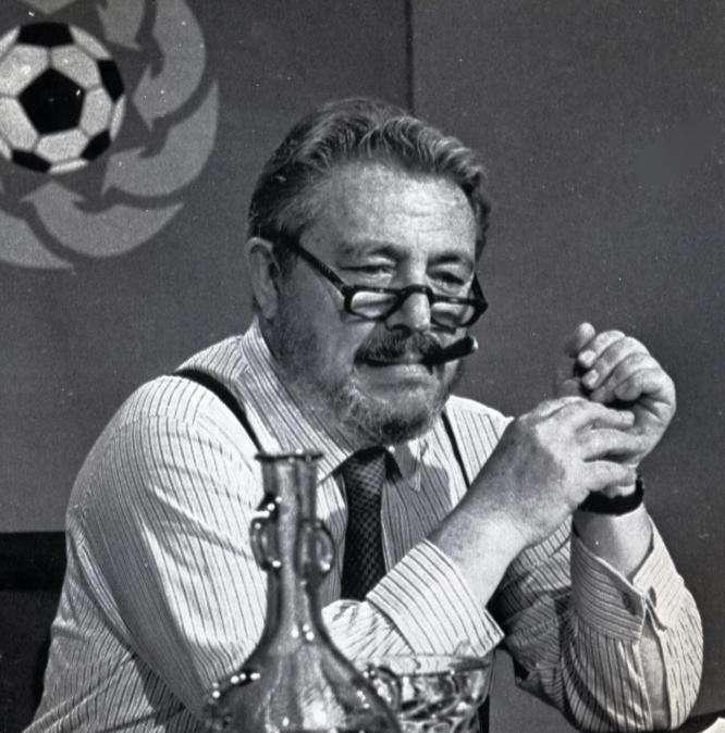 I cento anni della nascita di Gianni Brera ricordati con un francobollo