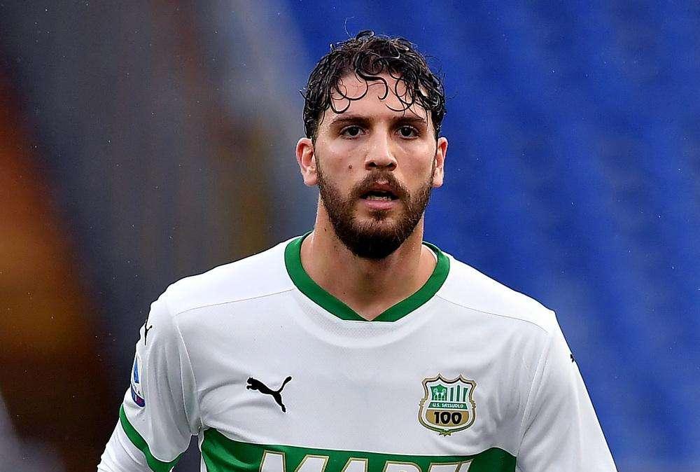 Locatelli e Lazovic, Sassuolo e Verona 1-1 all'intervallo
