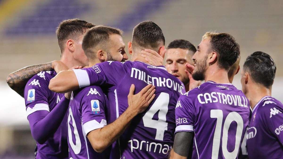 La Nazione: "Sei viola hanno violato la 'bolla'. Parola a Procura Figc e Asl"