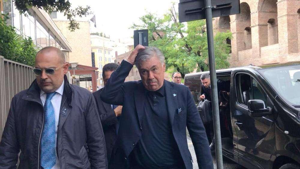 Napoli, ufficiale esonero Ancelotti