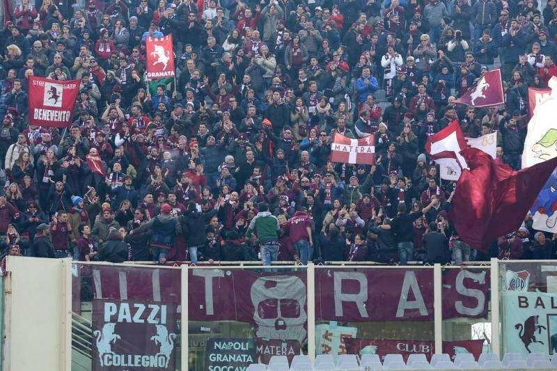 Questa notte incendiato il Bar Sweet 
