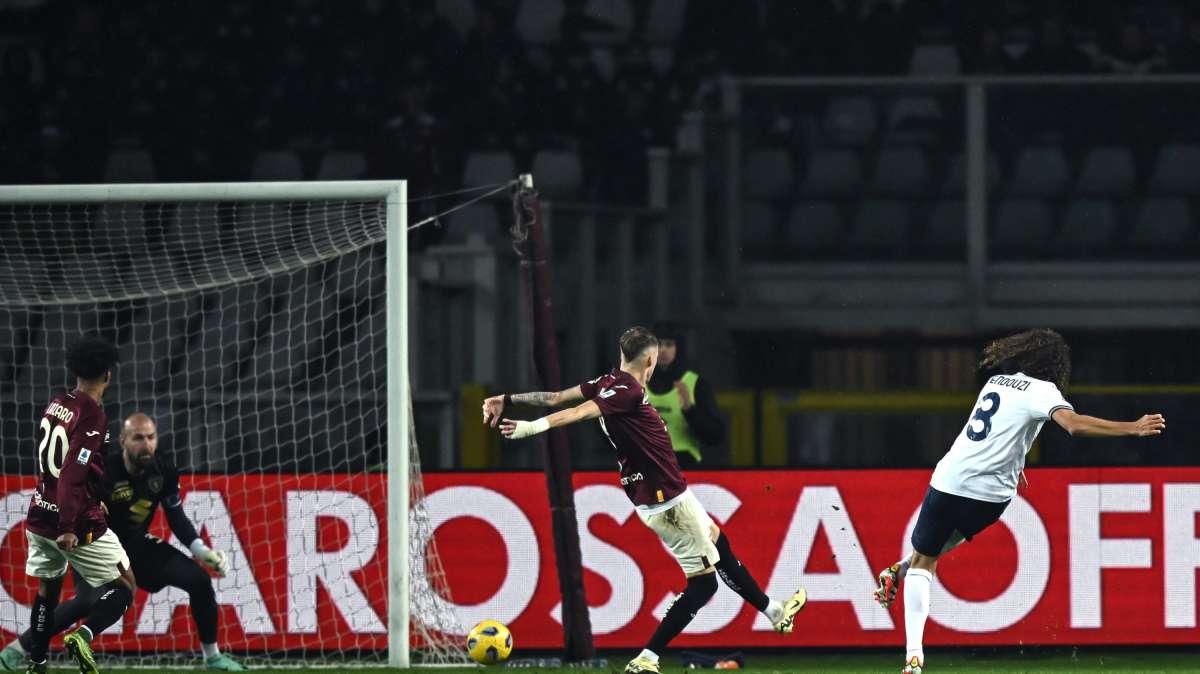 Il limite che, purtroppo, sembra insormontabile di questo Torino è non riuscire a fare gol e la Lazio lo punisce dopo 50 minuti