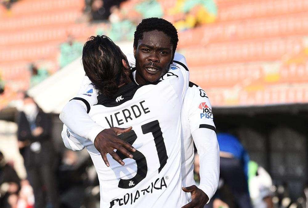 Serie A - Clamoroso tonfo del Milan targato Gyasi, vince il Napoli a Bologna