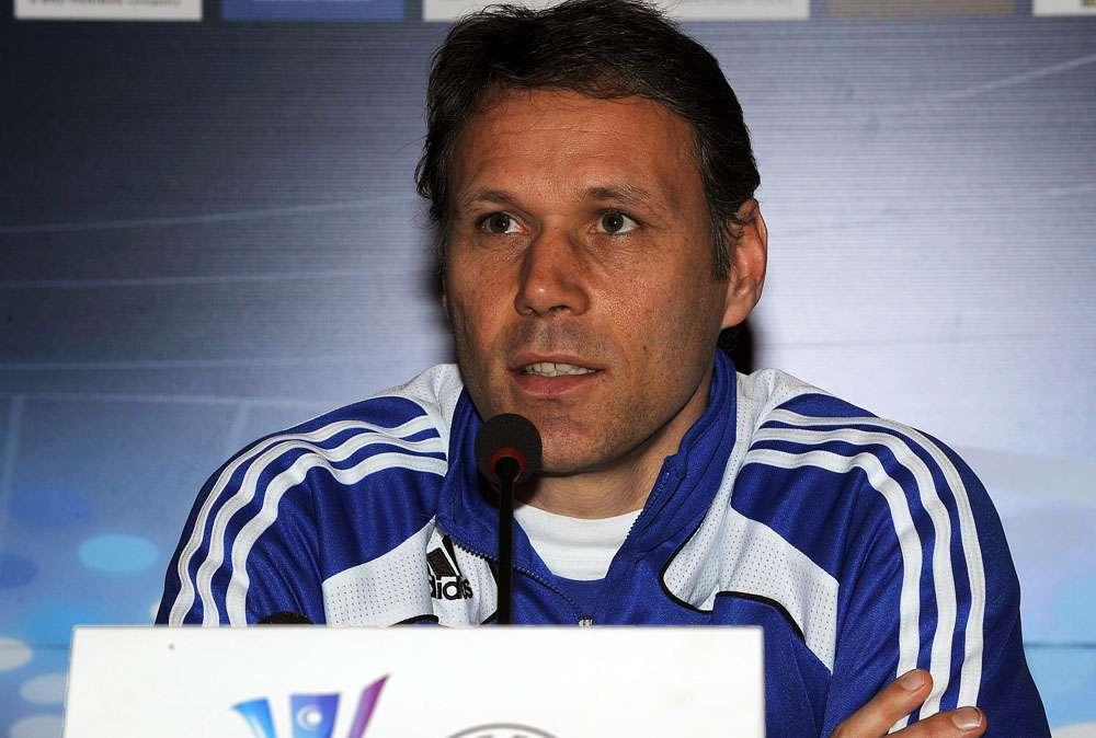 Van Basten si è dimesso da allenatore dell'Ajax
