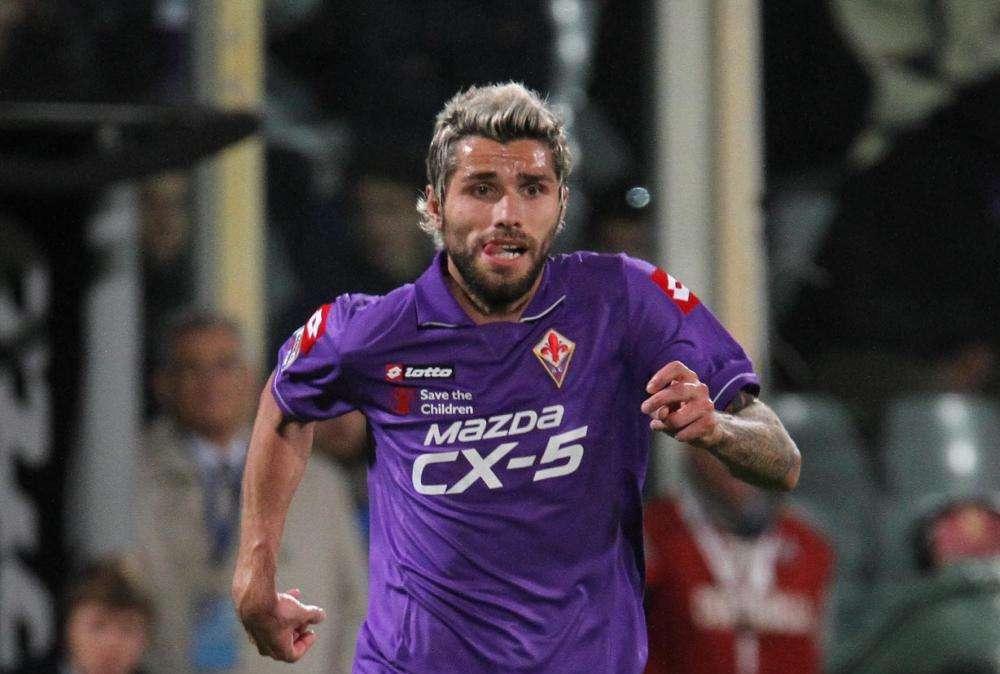 E Behrami spaventa la Viola 