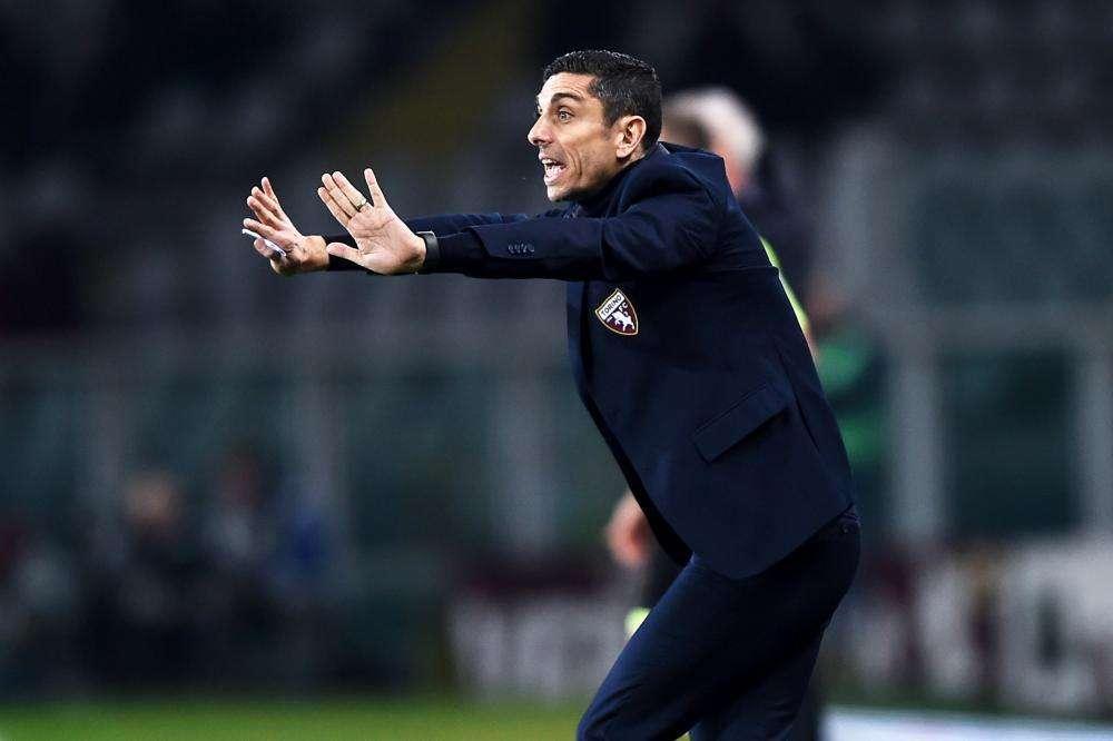 Longo pensa al futuro e allontana altri mister 