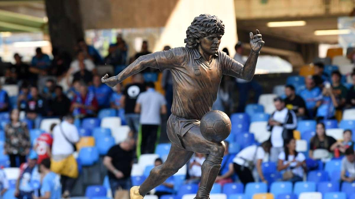 Il Mattino: "Maradona, quanti si al museo. Il Napoli: 'E' il momento giusto'"