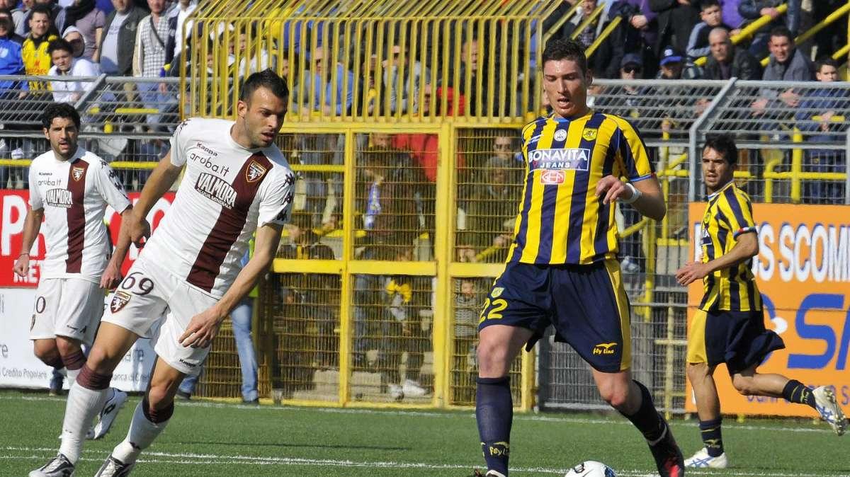 Meggiorini: "Basta vedere Torino colorata di di bianconero" 