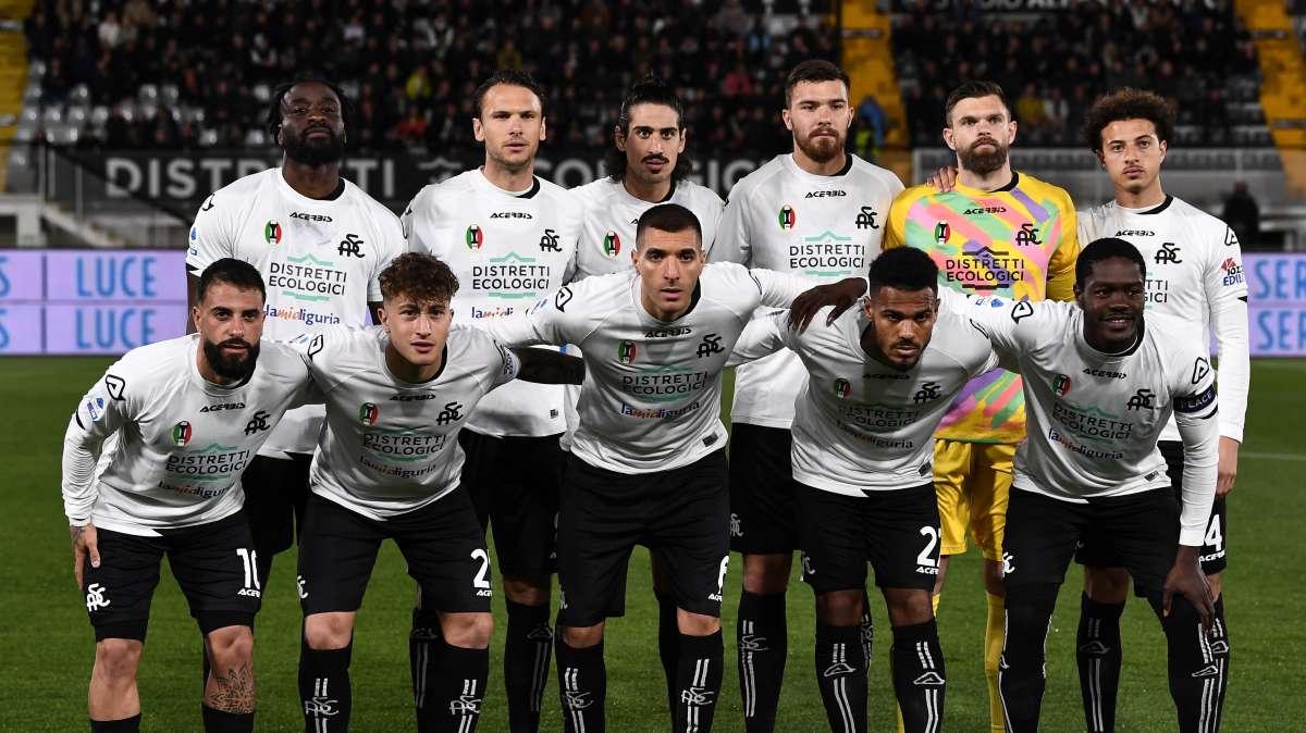 Spezia, in cinque alle prese con il differenziato, personalizzato per Bastoni e Maldini