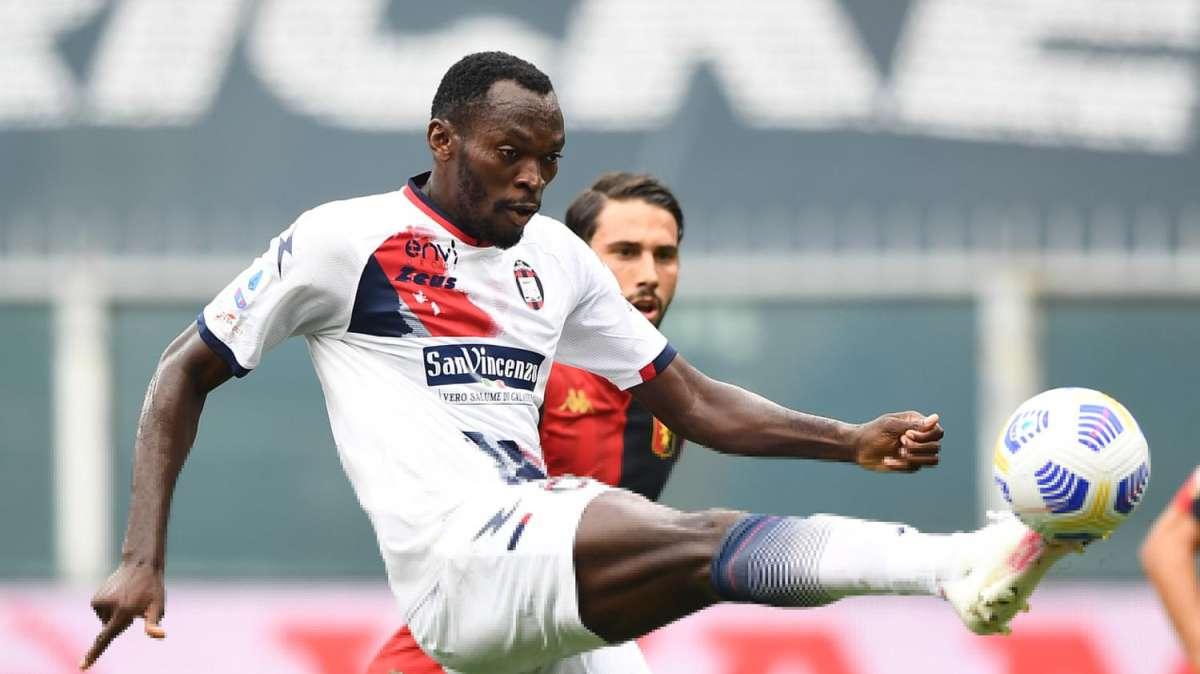 Pinamonti e Simy, due bomber si stanno accasando?