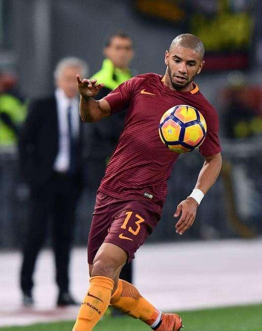 Incidente d'auto e patente ritirata per Bruno Peres