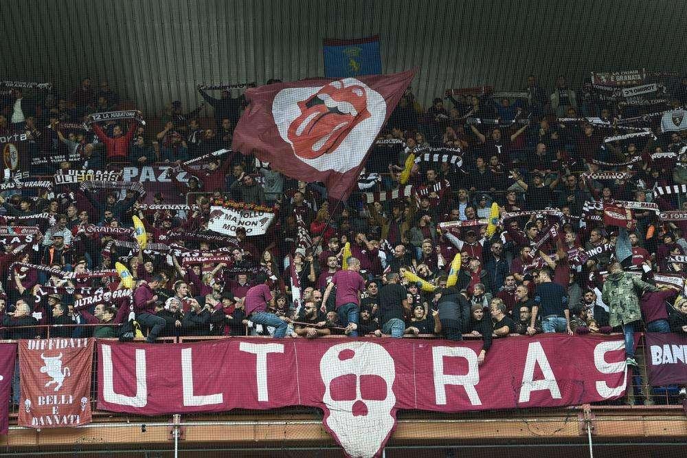 Serie A, stadi aperti per tornare alla normalità ma Spadafora vuole lasciare fuori gli ultras