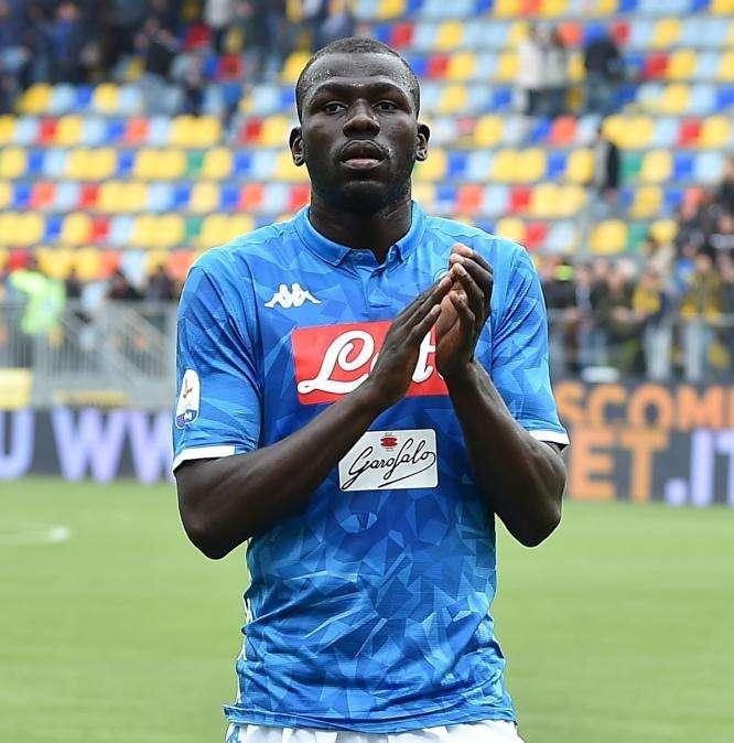 Koulibaly condanna un Napoli eroico, incredibile autorete all'ultimo respiro