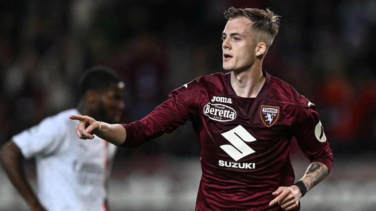 VIDEO Como-Torino 1-0. Basta Douvikas  a castigare un Toro che spreca. Annullata la rete di Ilic. Il gol e gli highlights