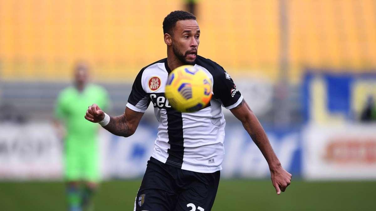 Karamoh e prodezza di Hernani: Parma avanti 2-0 sullo Spezia all'intervallo