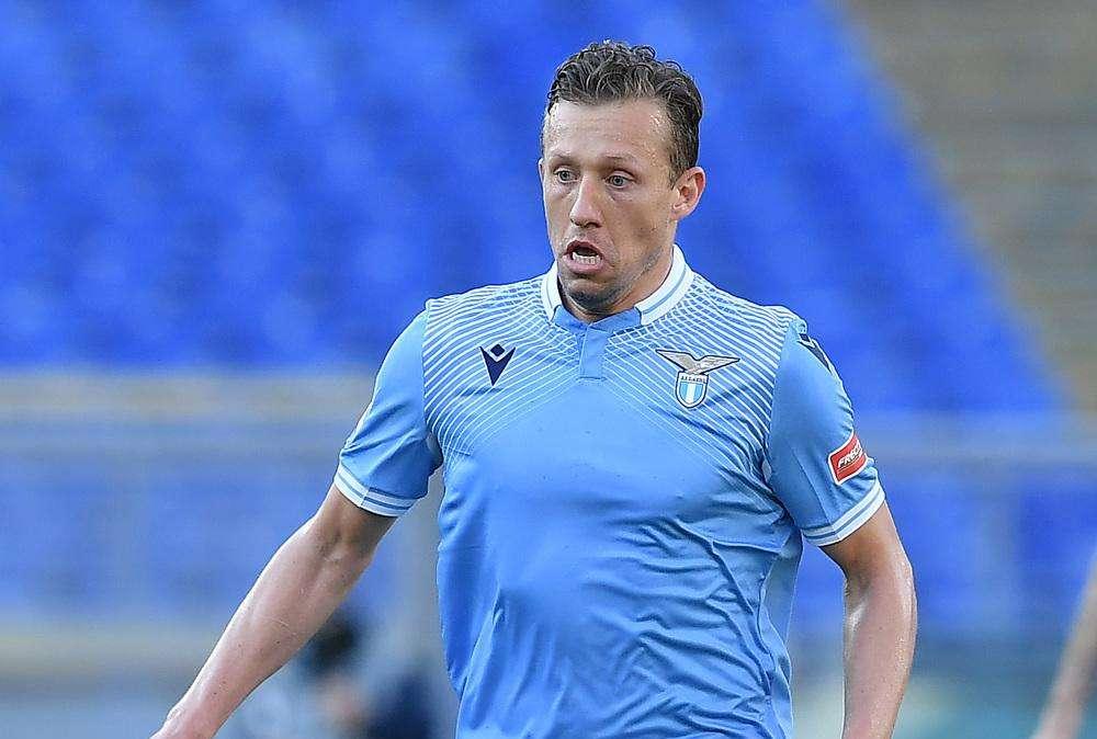 Lazio, accertamenti medici per Lazzari e Lucas Leiva