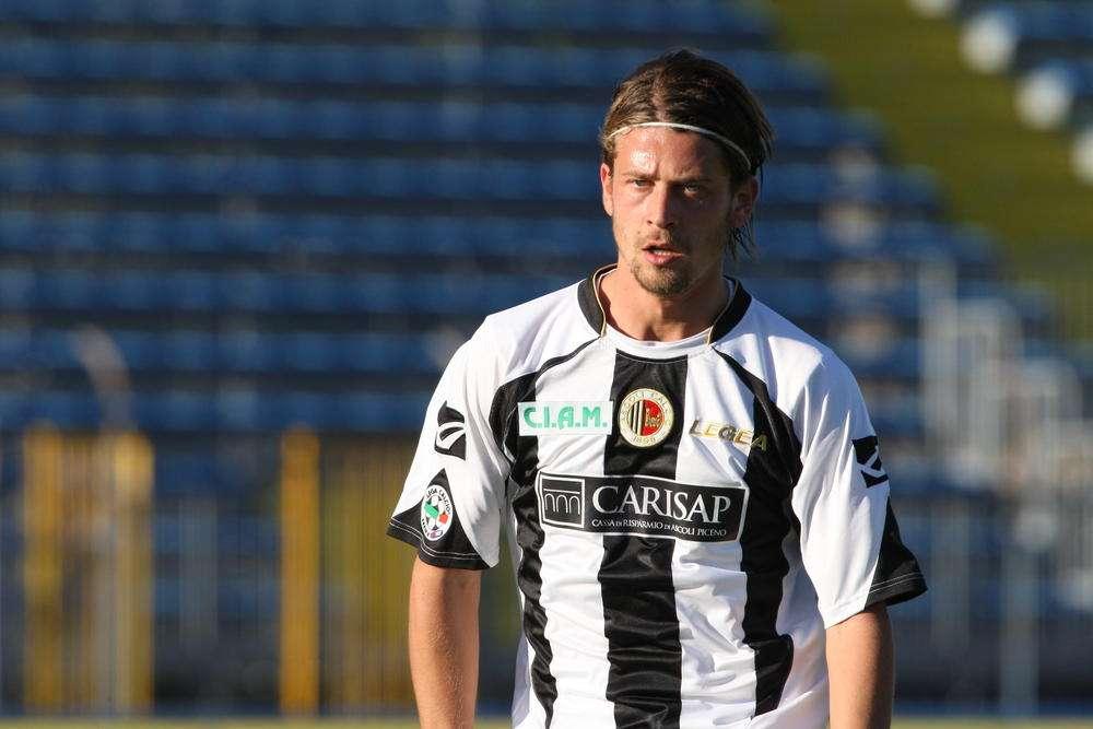 Qui Ascoli, Gazzola in gruppo 