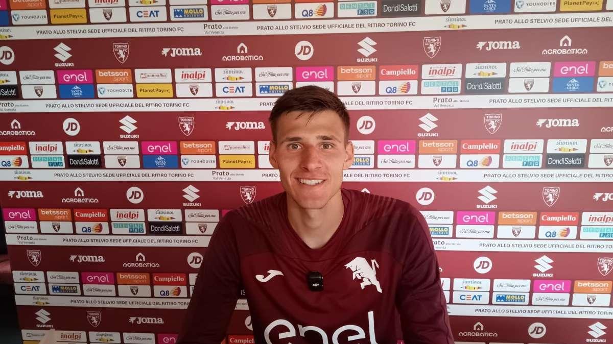 Gineitis: “Oggi bisogna saper ricoprire più ruoli e sarà Baroni a decidere in quale giocherò, ma preferisco In centro al campo. Cercherò di fare più gol”