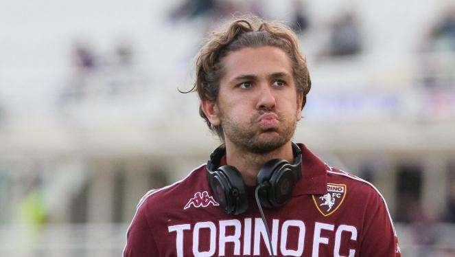 Per l’attacco Larrondo, Martinez, Barreto e forse Cerci. S’attende!