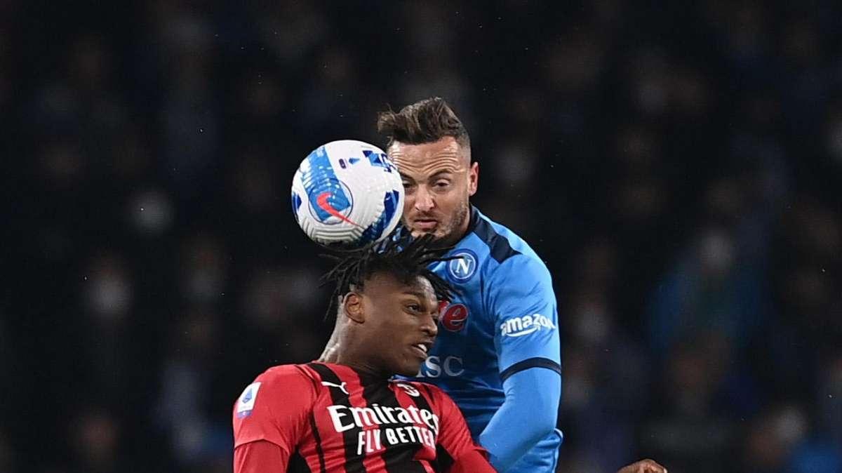 Serie A - Il Milan soffre ma abbatte la Fiorentina nel finale