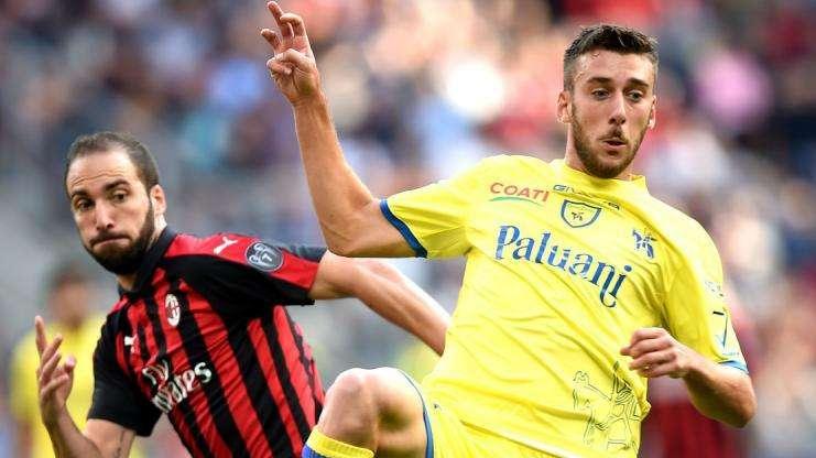 Mattia Bani vicino all'Empoli
