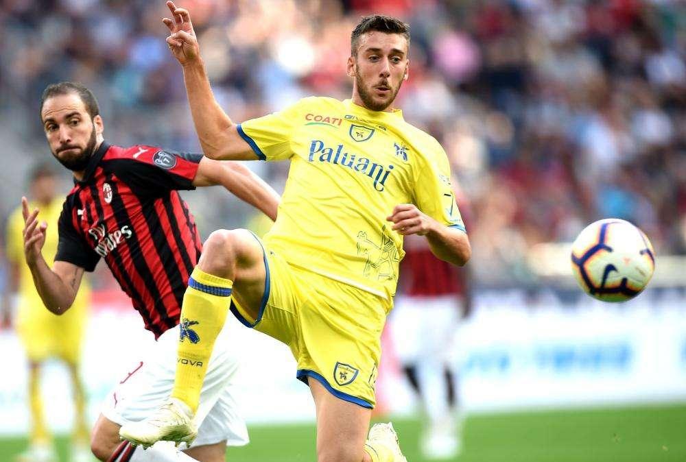 Ufficiale: Mattia Bani dal Chievo al Bologna, il Toro cambia obiettivo