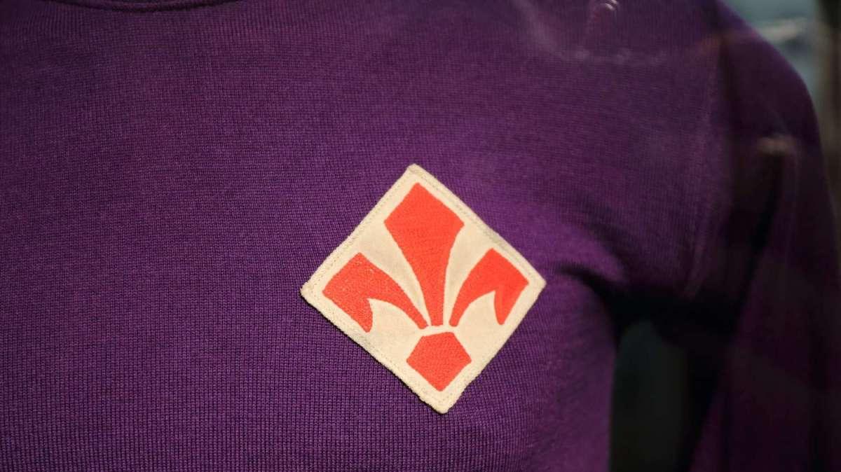 Torino-Fiorentina, viola con il lutto al braccio per Scaramucci