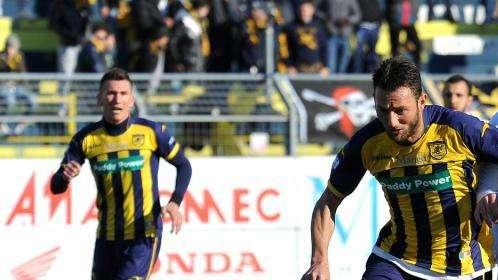 Sempre più difficile arrivare a Seferovic: c'è anche il Bologna